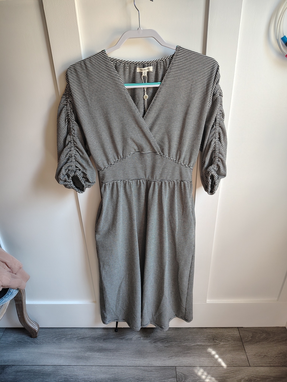Max Studio Black & White V-Neck Midi Dress